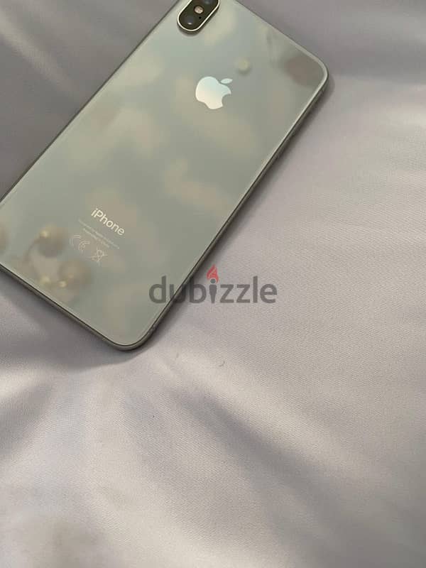 iPhone XS Max 4