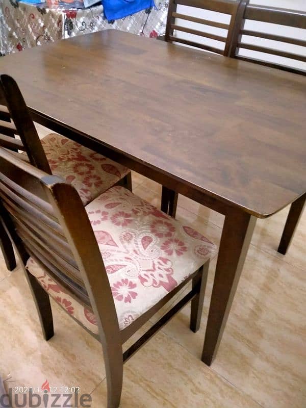 Dining Table 0