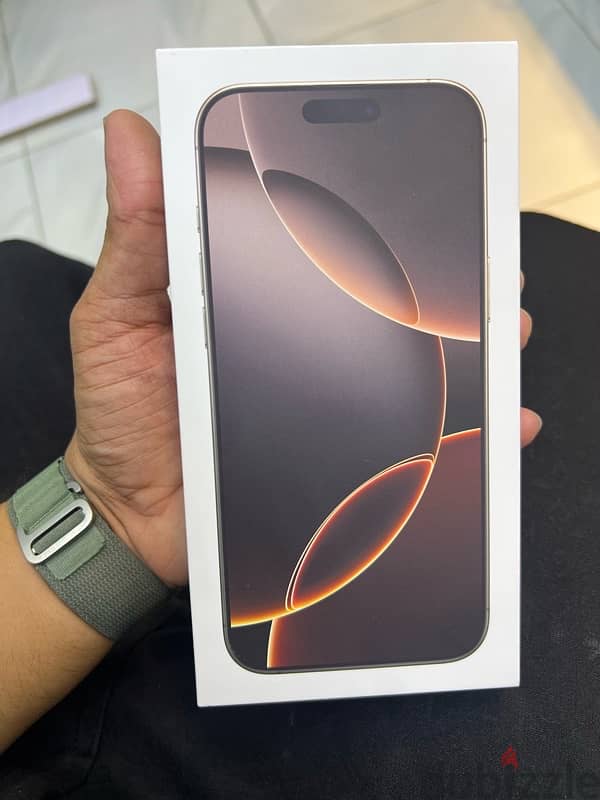 I phone 16 pro Max 256gb Desert Titanium 0