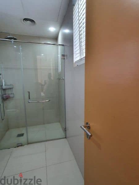 glass partition and maintenance service all over musqat locations 0