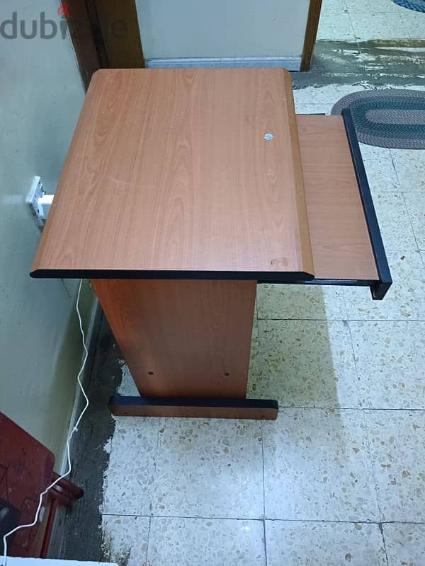 Computer Table 0