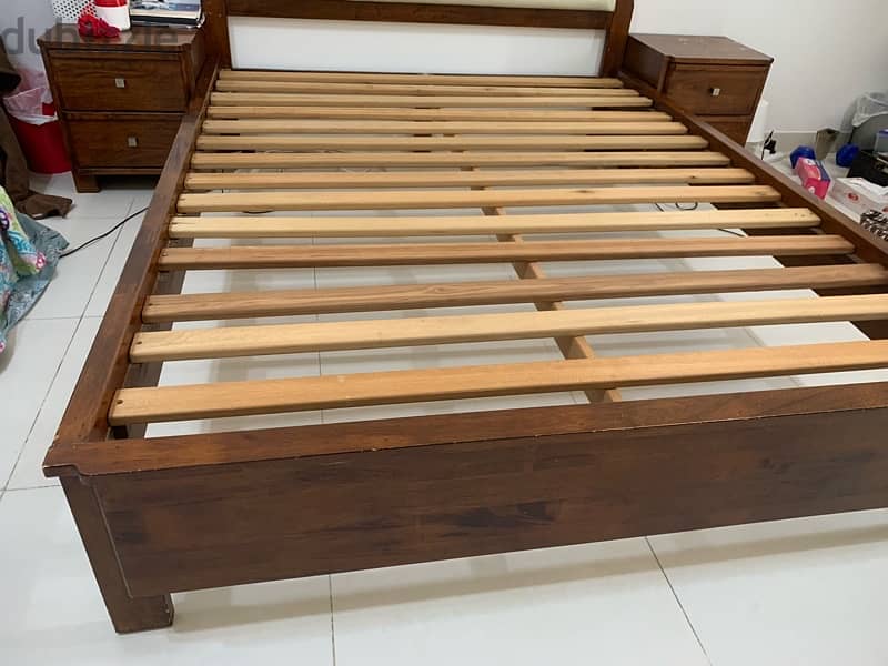 Bed 150*200 with 2 side bed in good condition 5