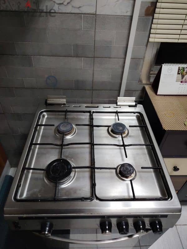 Hoover 60x60 4 Burner cooking range with Full grill option 1