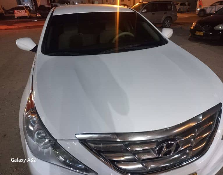 Hyundai Sonata 2011 0