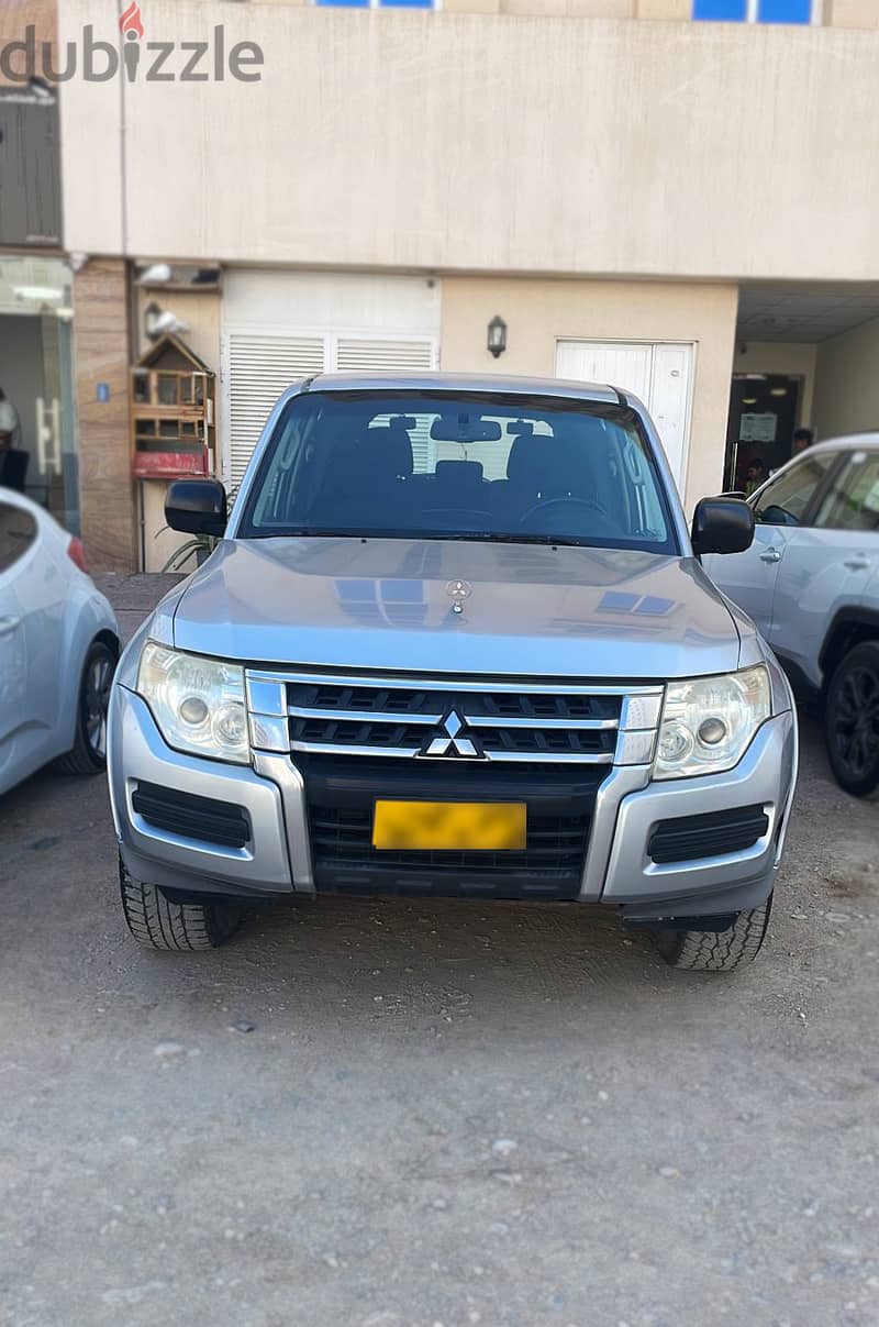 Mitsubishi Pajero 2017 Silver GCC Oman Car 0