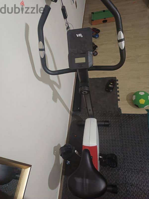 Gym Machine and Exercise Cycle 0