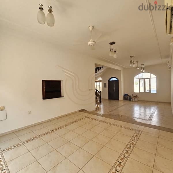 AL QURUM | EXCELLENT 5 BR VILLA FOR RENT 2