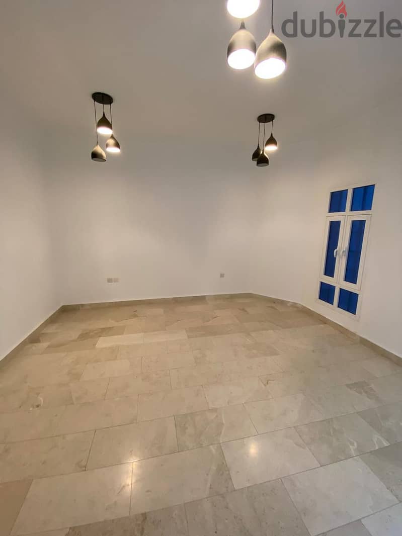 "SR- KL-714 Villa to let in mawaleh north Good quality villa 2