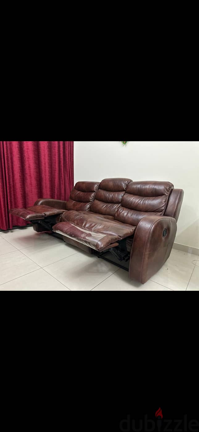 3 seater Reclainer sofa 4