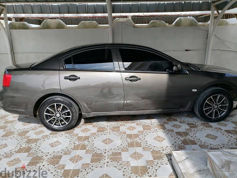 Mitsubishi Galant 2012 0