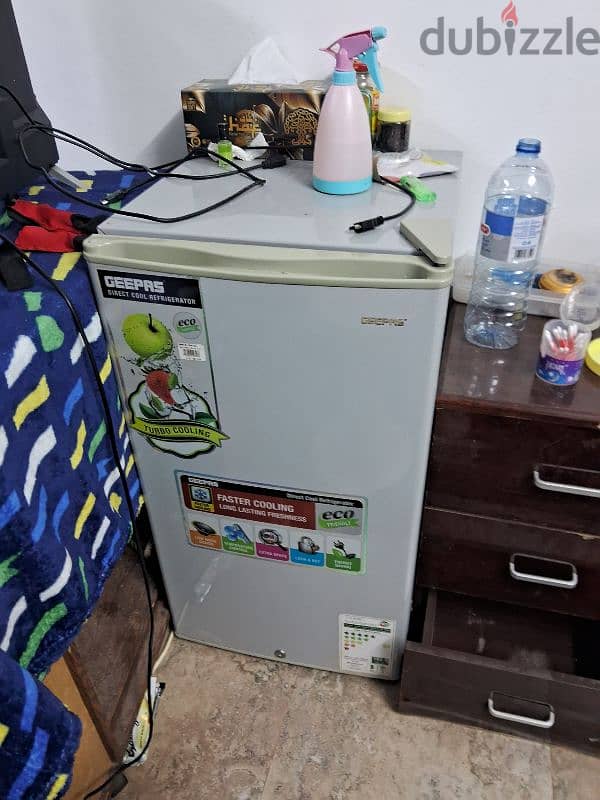 panasonic 32" Tv & Geepas 91 ltr refrigerator 3