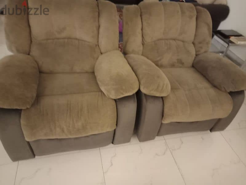 2 recliners for sale 0