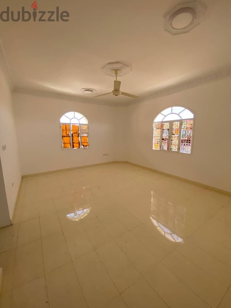 "SR- AG-715  Spacious  Villa for Rent in mawaleh south 8