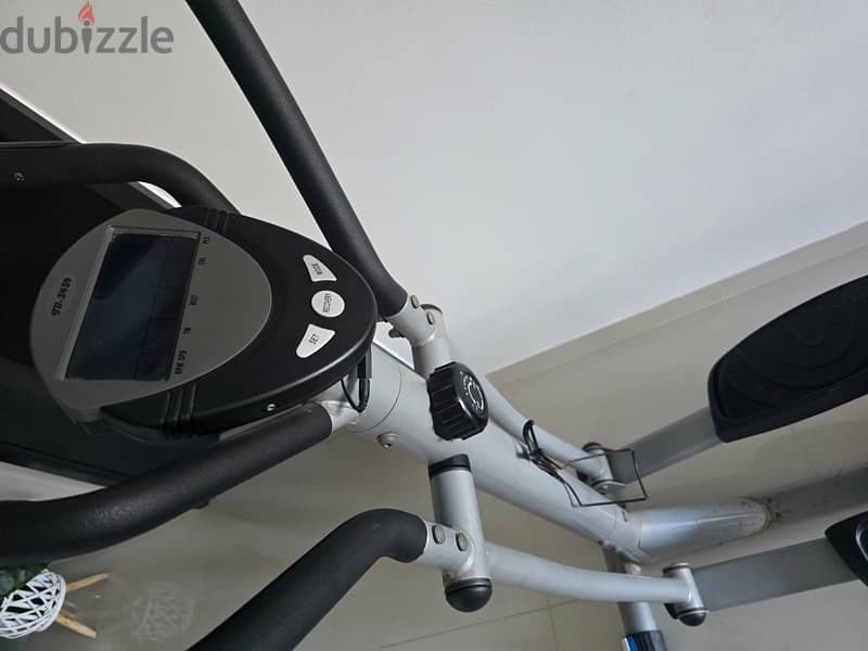 Elliptical trainer 3