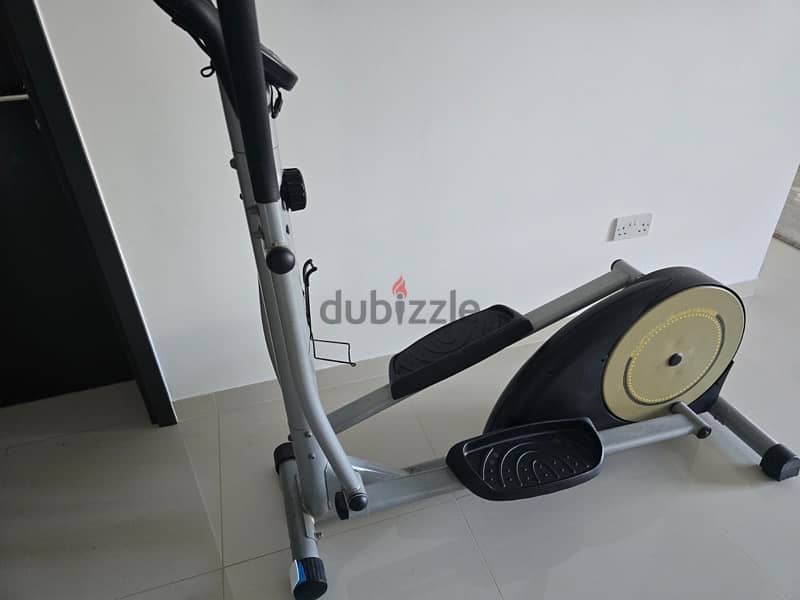 Elliptical trainer 4