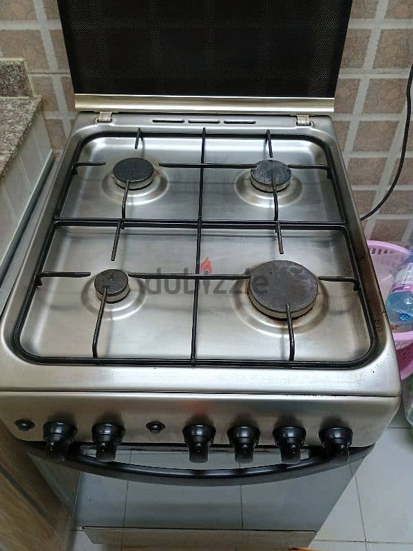 2burner in working condition with cylinder 0