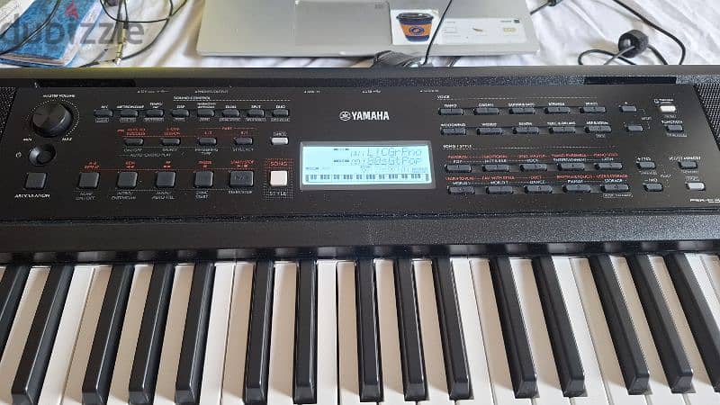 Yamaha PSR E383 0