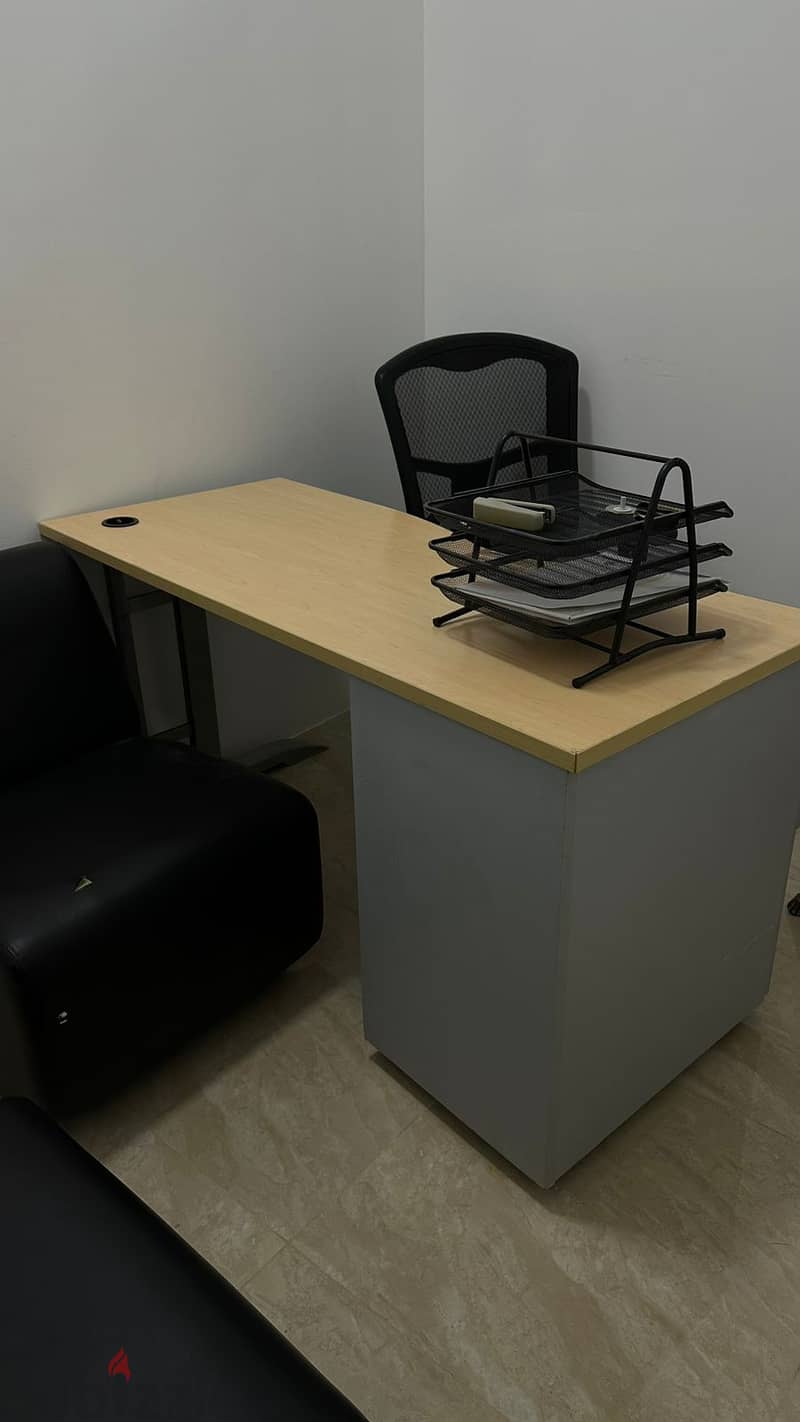 Office furniture 4