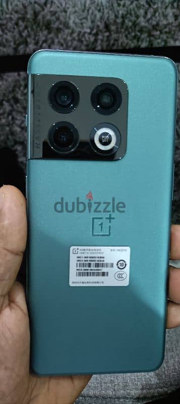 good condition OnePlus 10 pro 0