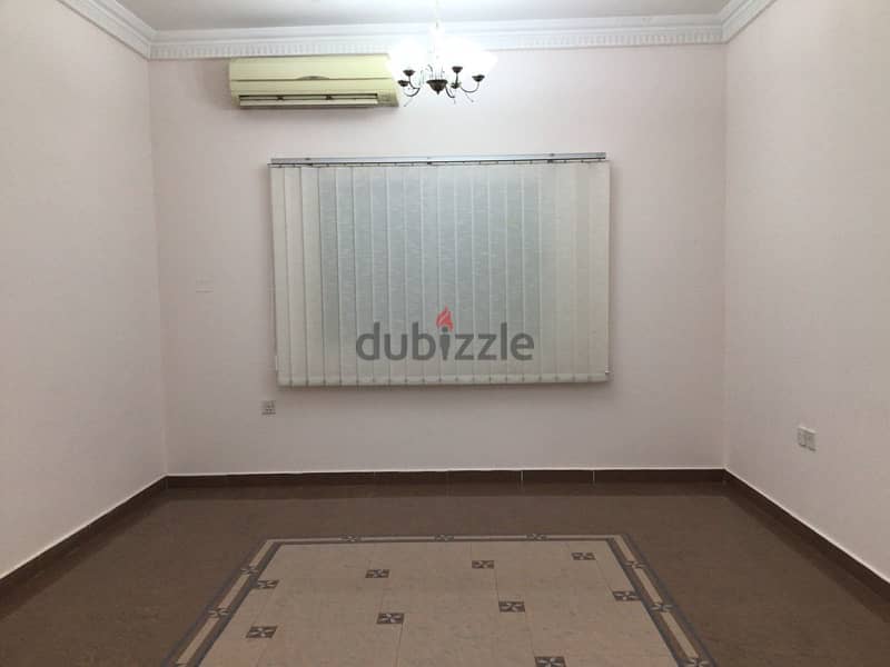 a big 1 bhk flat in wattayah near Honda showroom with balcony 1