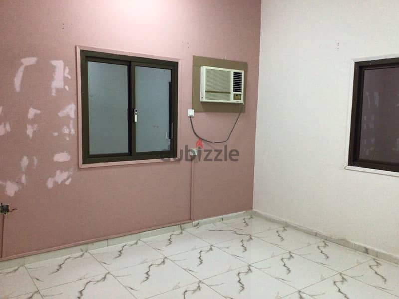 a huge 4 bhk flat for rent in Mutrah near ladies tailors market 12