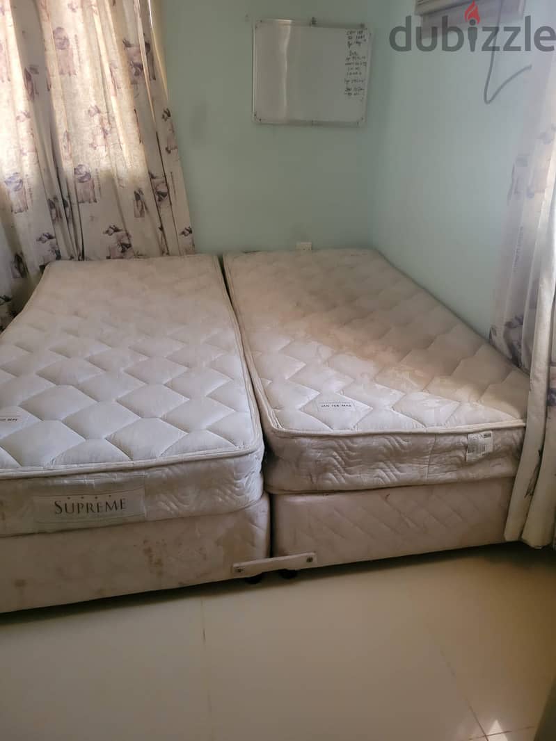 Cot with matress single 0