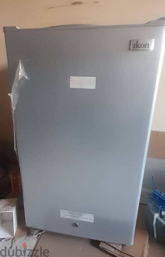 Ikon mini fridge 0