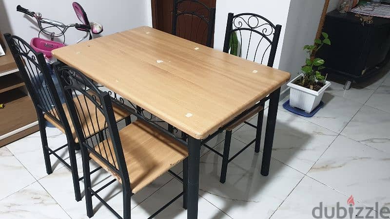 Dinning Table with 4 Chairs 1