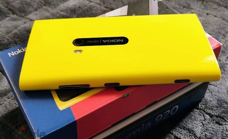 Extremely Rare Nokia Lumia 920 Yellow Brand New 5