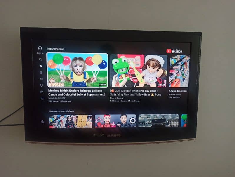 32" Samsung LCD TV 0