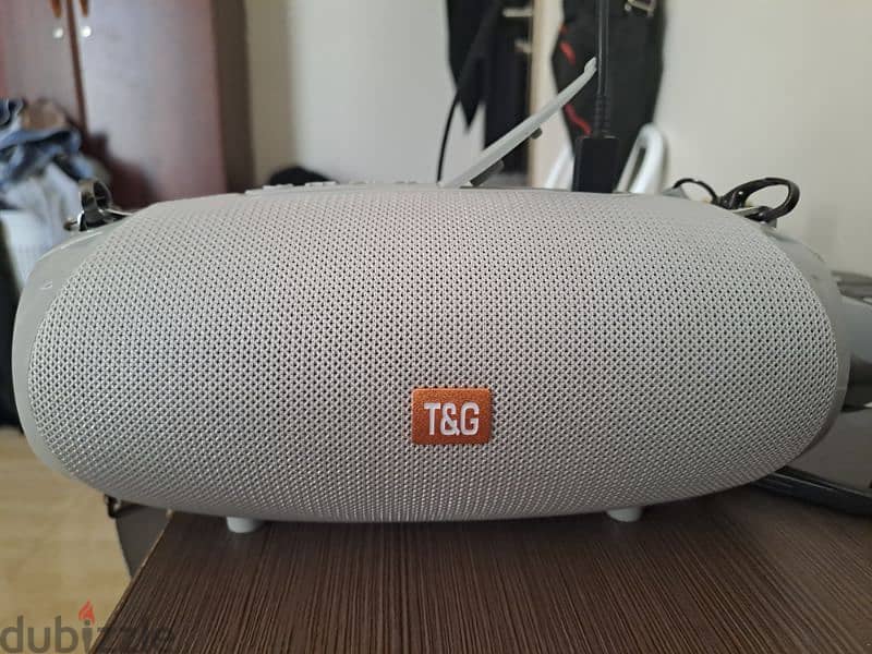 T&G BLUETOOTH /USB/AUX/SD CARD PORTABLE SPEAKER 0