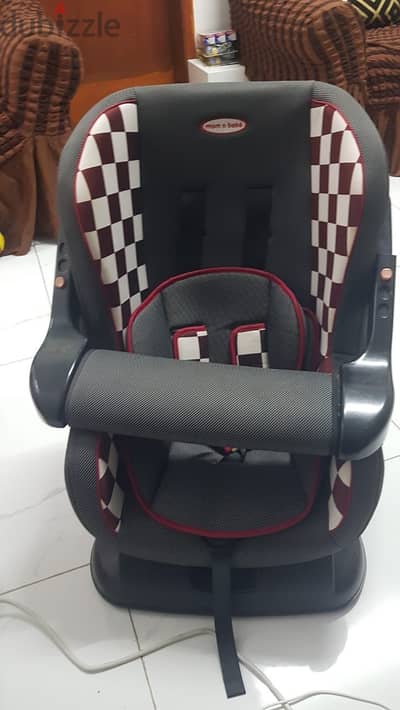 CAR SEAT