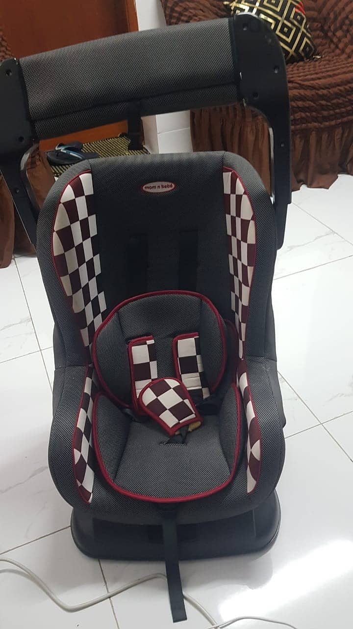 CAR SEAT 1