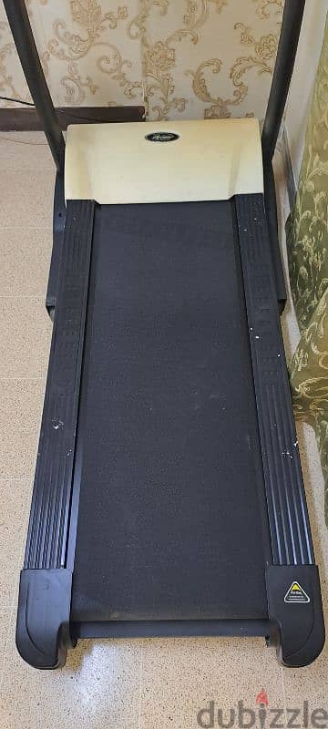 Treadmill Heavy-duty with Automatic Inclined(i Can Delivere also) 13