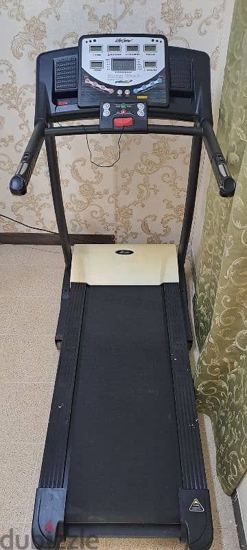 Treadmill Heavy-duty with Automatic Inclined(i Can Delivere also) 14