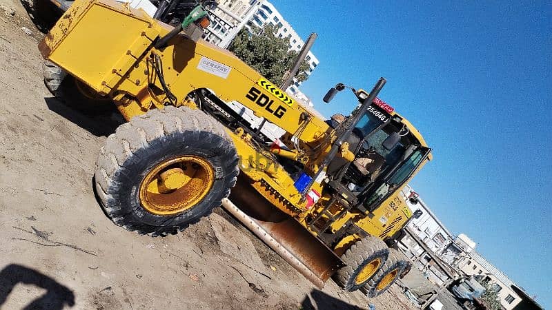 grader. road roller 3