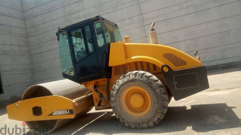 grader. road roller 12