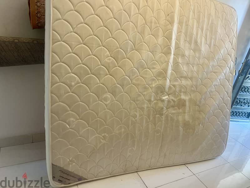 Matteress from home center (180/ 200 fit to king size) 0