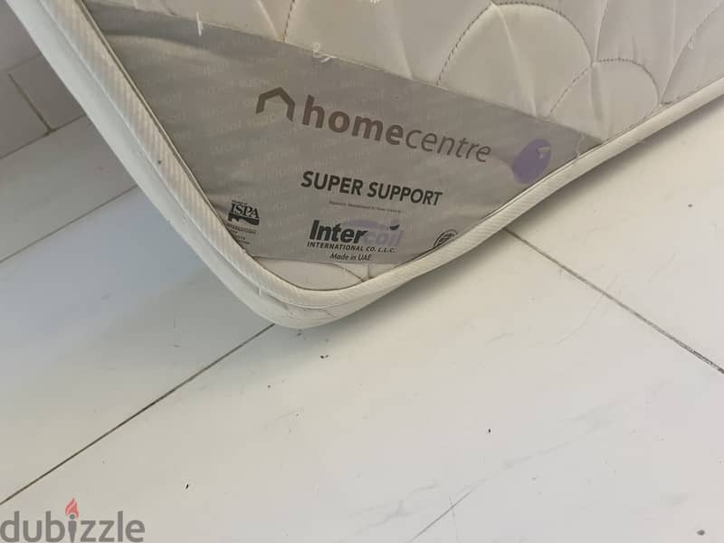 Matteress from home center (180/ 200 fit to king size) 1