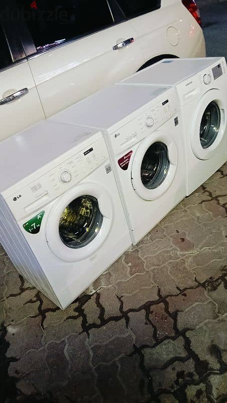 LG 7 kg washing machine for sale in good working 2