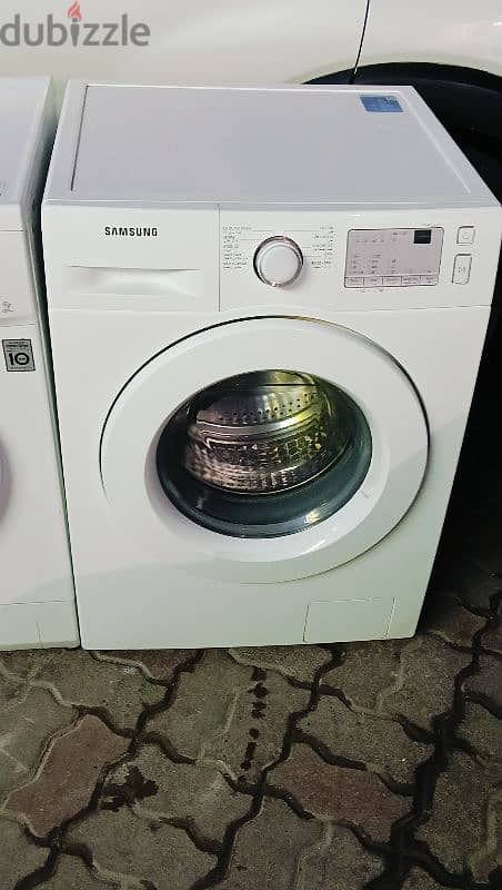 LG 7 kg washing machine for sale in good working 5