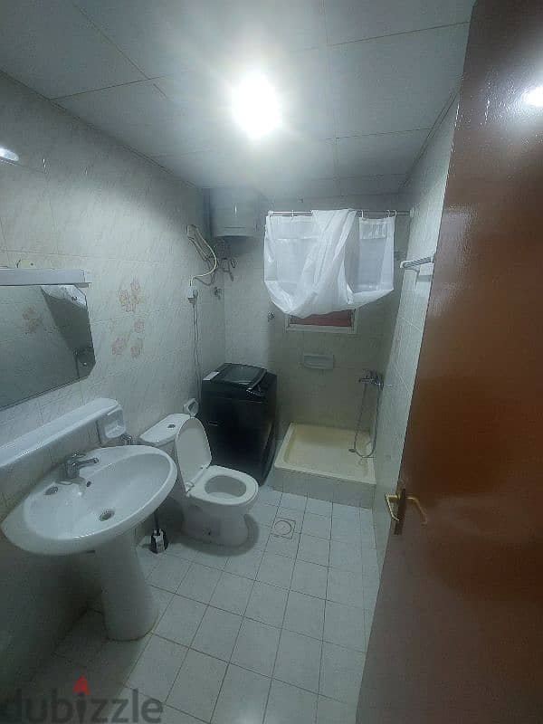 big room with bathroom in elkhwair included all bills 1