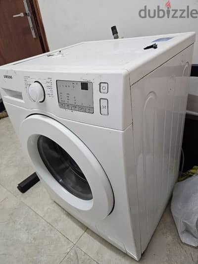 washing machine for sale 5ro only (There is a issue in rotation)