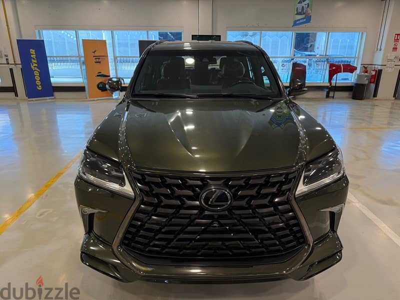 Lexus LX 570 2021 0