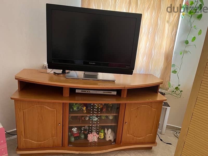 tv and tv cabinet 2