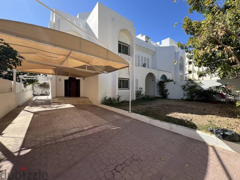 4 Bedroom Large Villa for Rent in Qurum 2