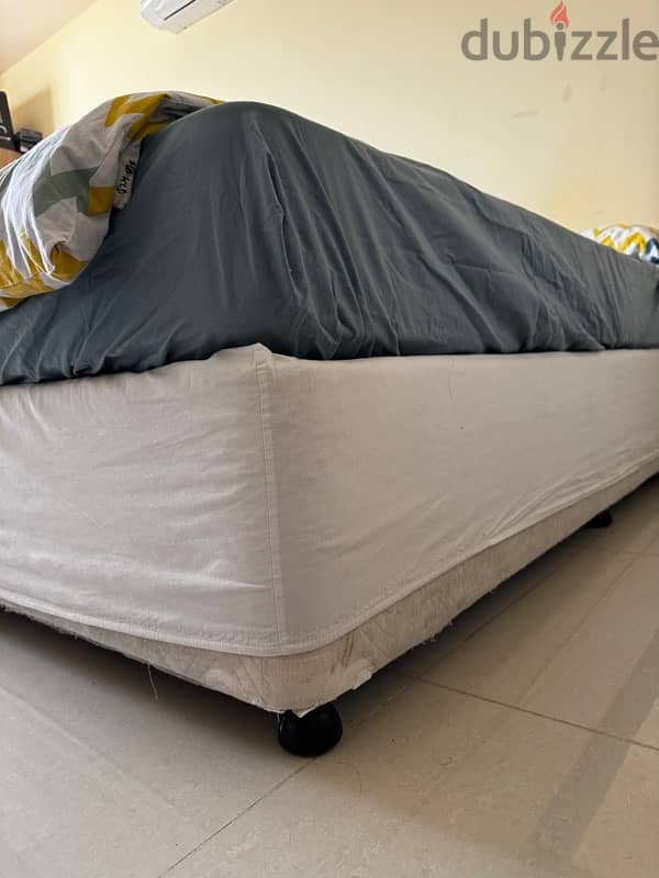 160x200 cm Queen Size Bed for sale 1