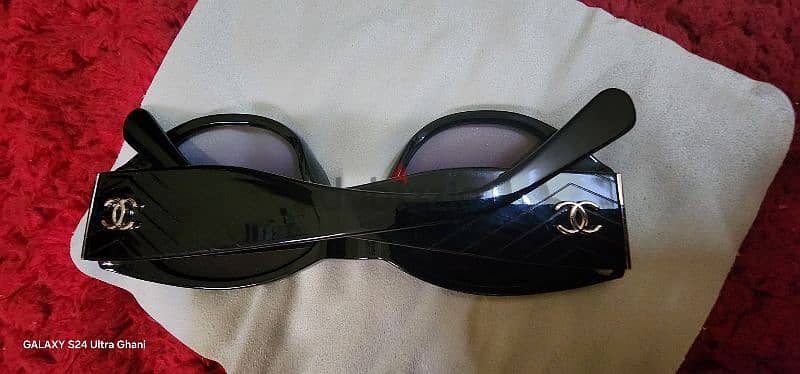 CHANEL SUNGLASS with police sunglas frame only 1