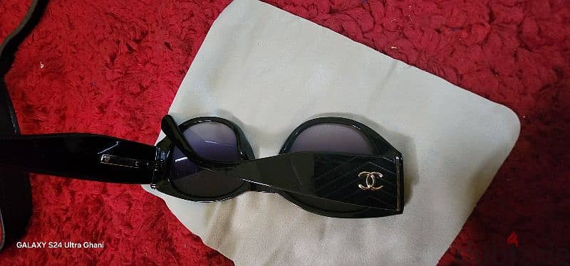 CHANEL SUNGLASS with police sunglas frame only 4