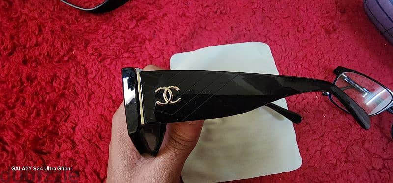 CHANEL SUNGLASS with police sunglas frame only 5